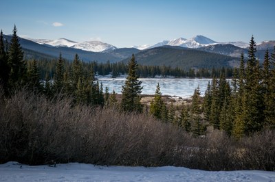 Basic Snowshoe – RMOTHG: Snowshoeing and Caroling at Echo Lake