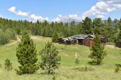 Hiking – In-State-Outing (ISO) Hike to the Irvin Homestead from Moose Meadows in Hermit Park Open Space