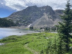 Hiking – Lower Diamond Lake