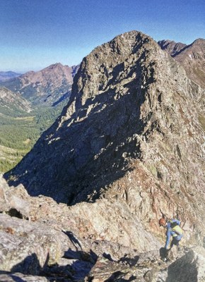 Mountaineering – The fly (12606 feet) and spyder (12695 feet) traverse, class 3 scrambe
