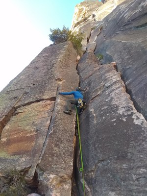 Crack Climbing Clinic – North Table Mountain